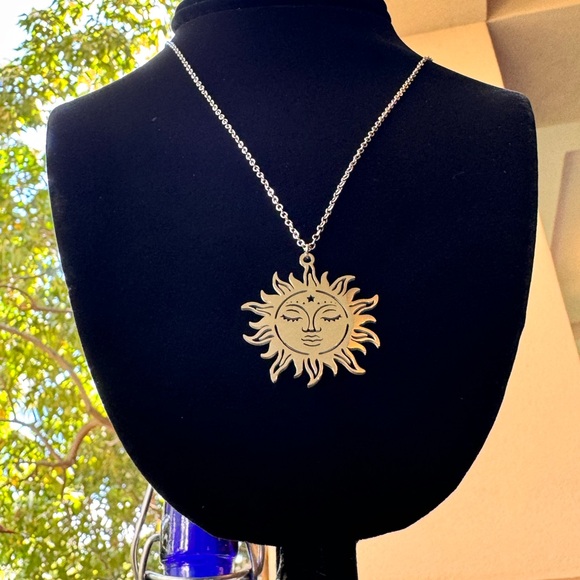Maui sun necklace - Picture 2 of 3